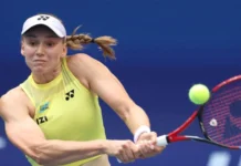 Elena Rybakina se retira de Wuhan por una lesión en el pie